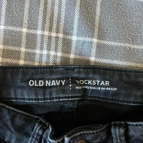 Size 2, black, Old Navy, skinny jeans - Picture 3 of 3